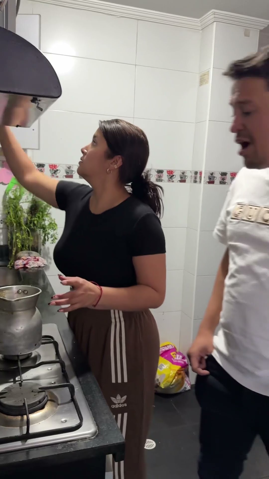 Después dicen que uno es el loco #humor #cosasdefamilia #cosasdecasa #comedy #cosasdemamas #shortvi