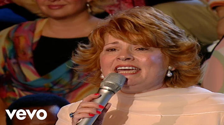 Bill & Gloria Gaither - The Promise [Live] ft. Joy Gardner