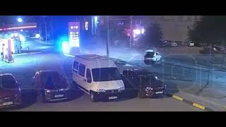 Момент страшного ДТП по улице Пеше-Стрелецкая попал на видео.