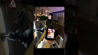 Master the Art of Hong Kong Street Photography: Poses &amp; Tips