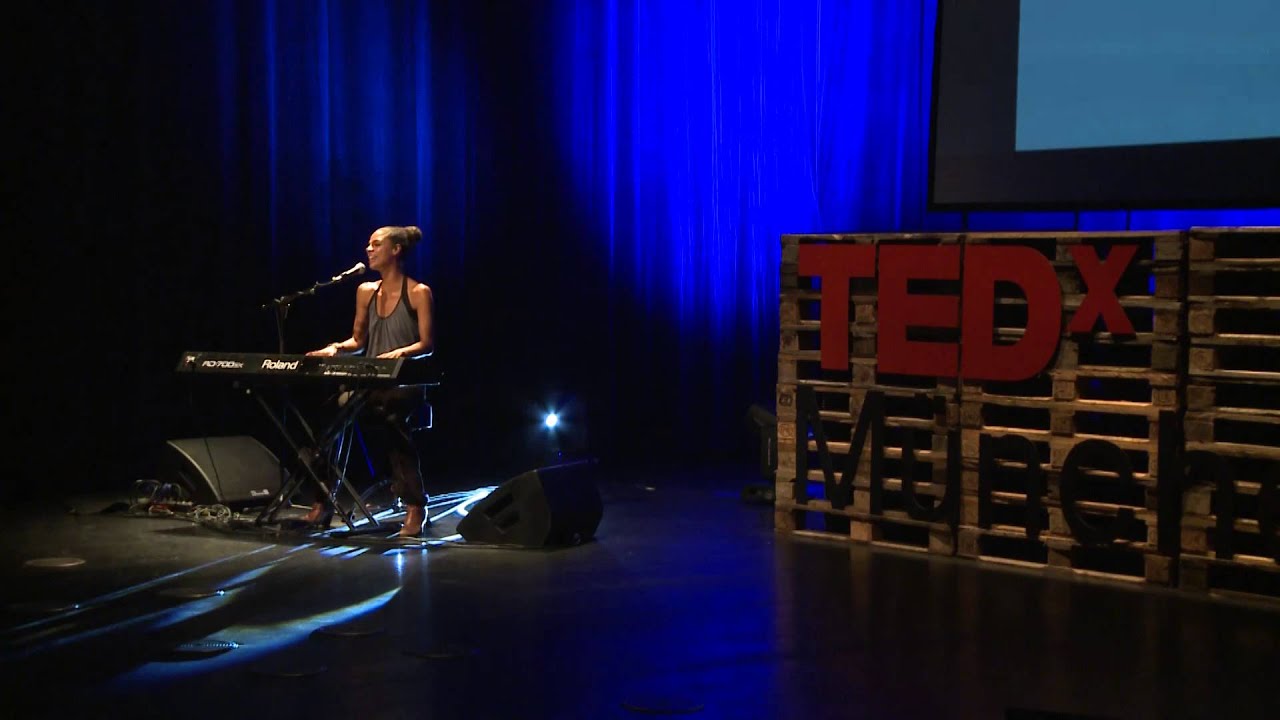 Performance: Astrid North at TEDxMunich
