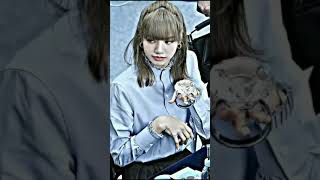 Lisa Kanım Az Deyil