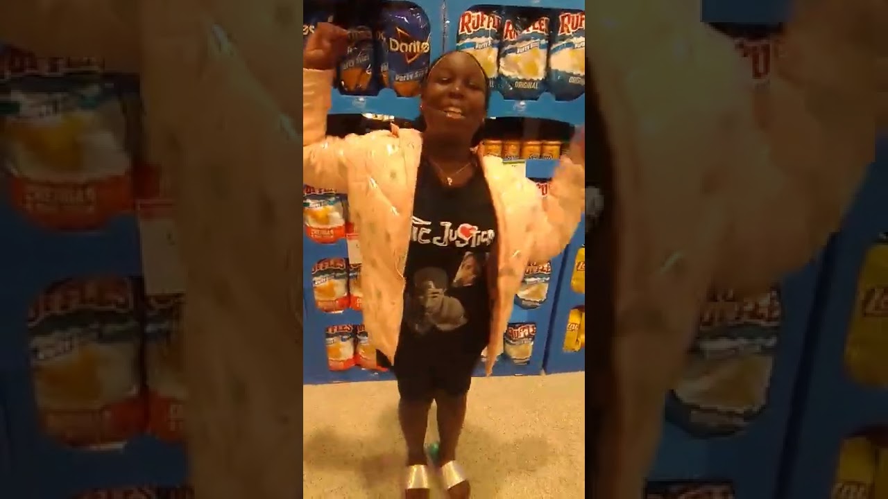 Grocery store video blooper