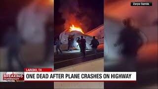 1 dead after small plane crashes on Texas highway