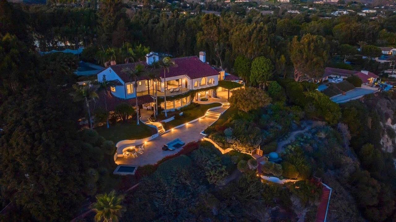 $110,000,000! One Of Malibu's Most Beautiful Oceanfront Estates In Paradise Cove