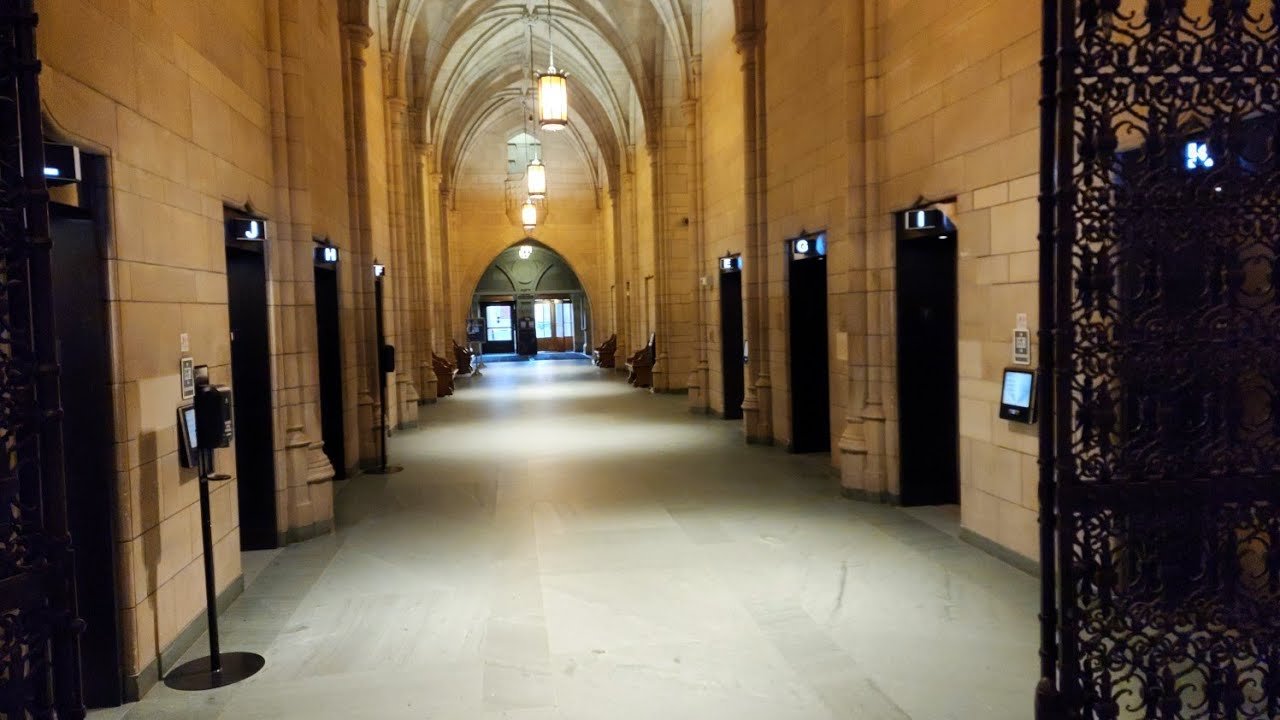 ЕДИНСТВЕННЫЕ лифты Otis CompassPlus Traction в Кафедральном соборе обучения в Питтсбурге, штат Пе...