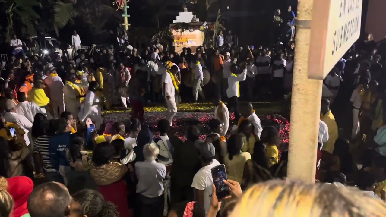 Marche sur le feu ti couly  22 juin 2025