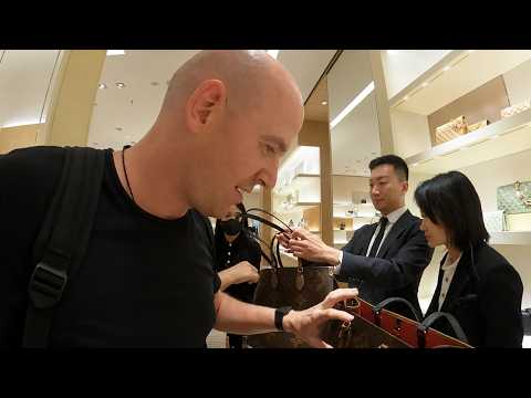 داخل سوق المقلدات في الصين.. ماركات فاخرة “مزيفة” بجودة صادمة! 🇨🇳💸