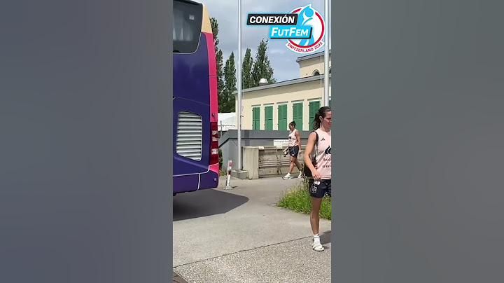 AITANA BONMATÍ con FANS ESPAÑOLAS que han VIAJADO a LAUSANA PARA VER LA EUROCOPA