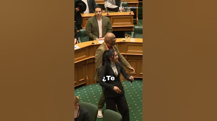 Así se PROTESTA en NUEVA ZELANDA. Diputados MAORÍES abandonan sus escaños haciendo una HAKA