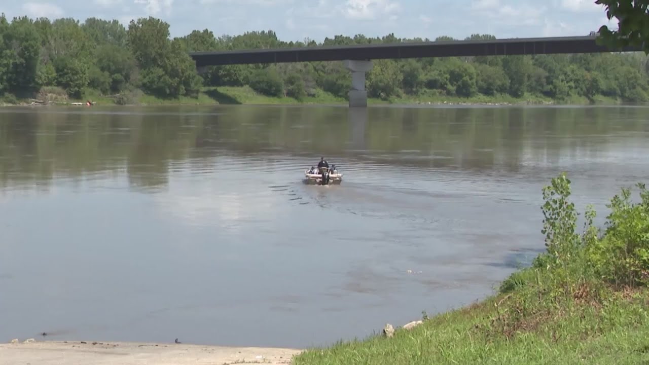Prosecutors visit Missouri River after witness found dead in barrel YouTube