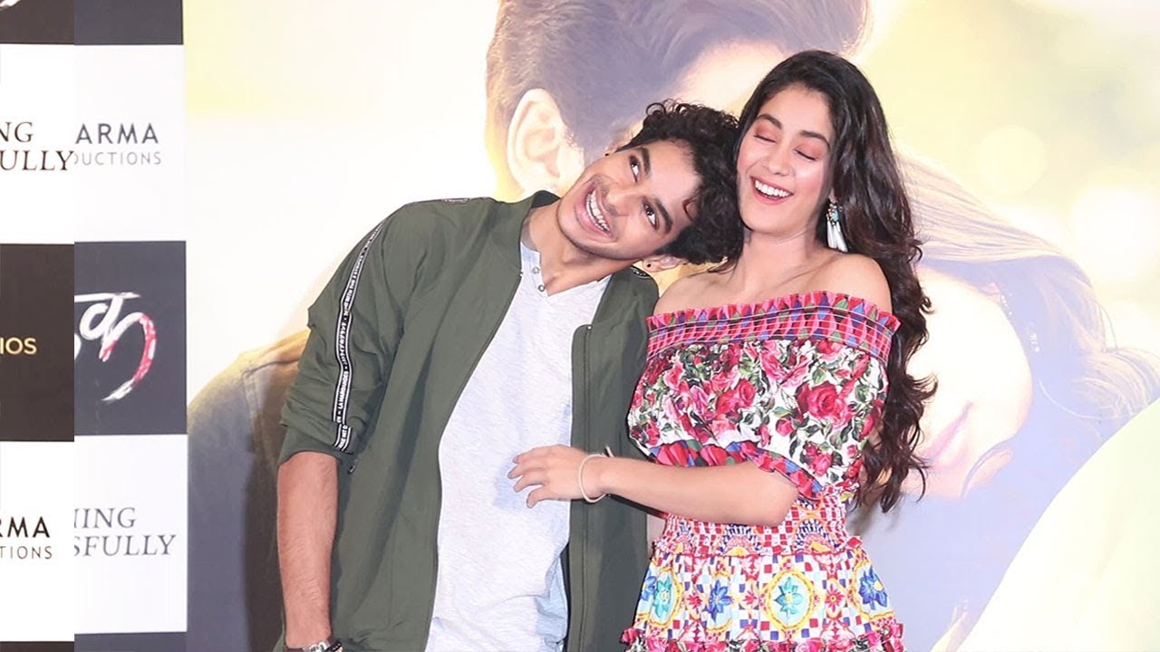 Jhanvi Kapoor & Bf Ishaan Khattar's Cute MASTI On Stage At Dhadak Movie Success Meet