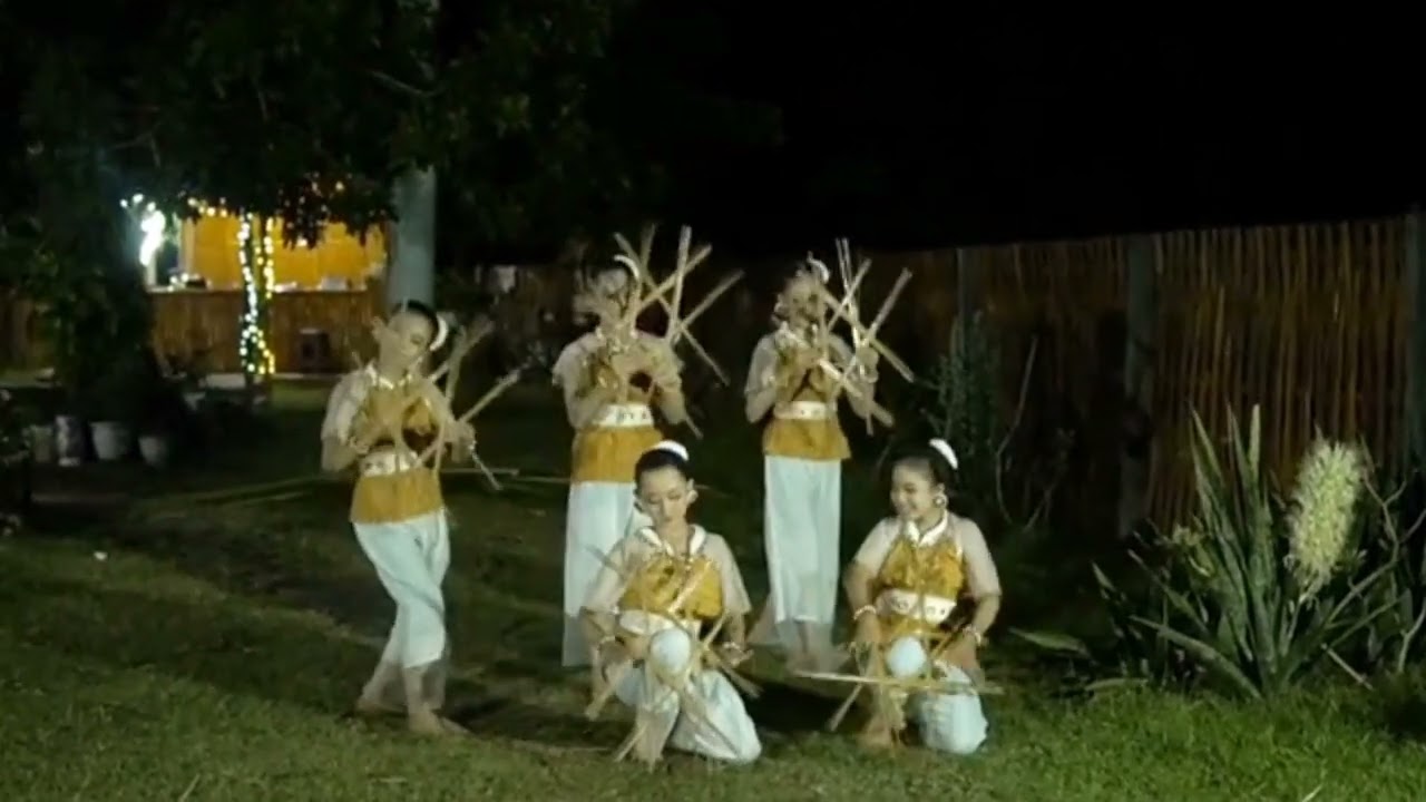 penampilan FLS2N siswa SMP neg. 2 Majene cabang lomba tari