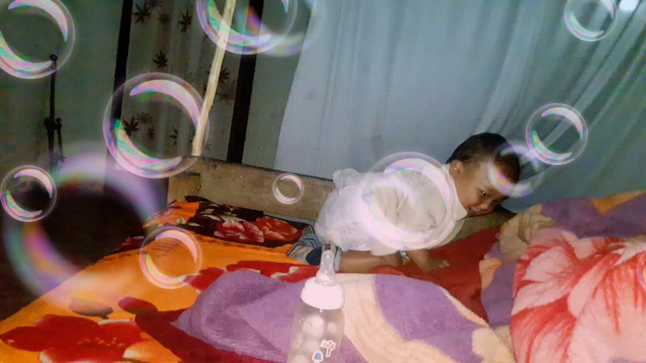 Make the child happy - YouTube