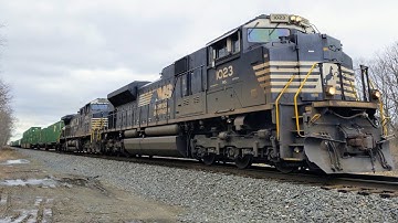NS Intermodal 22K - SD70ACe #1023 & AC44C6M #4094 - Madison Ohio December 2020