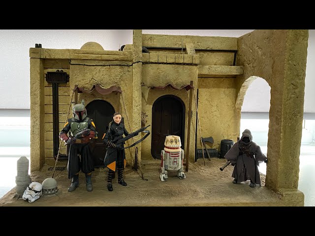 Star Wars Tatooine Action Figure Diorama - Mos Eisley Streets