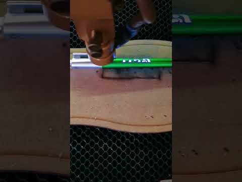 حفر قلم ليزر بالاسم