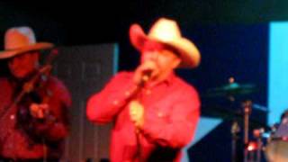 Video thumbnail of "Jeff Woolsey & the DanceHall Kings at Honky Tonk TX"