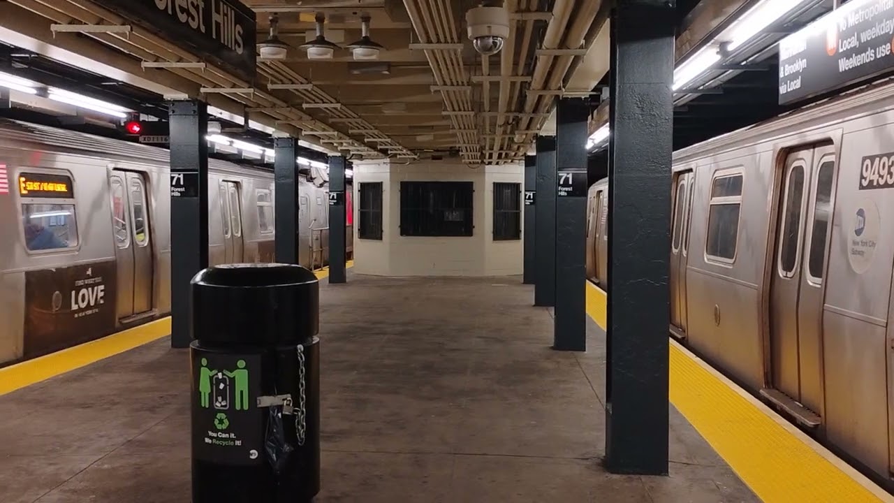 R160 #9298 (E) leaving Forest Hills - 71 Avenue [+ R160 9493]