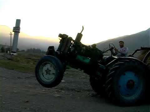 Трактор на козле. Wheelie. Tractor wheelie. Tracteur. Wheelie. gotrave.tv. kaukaz.