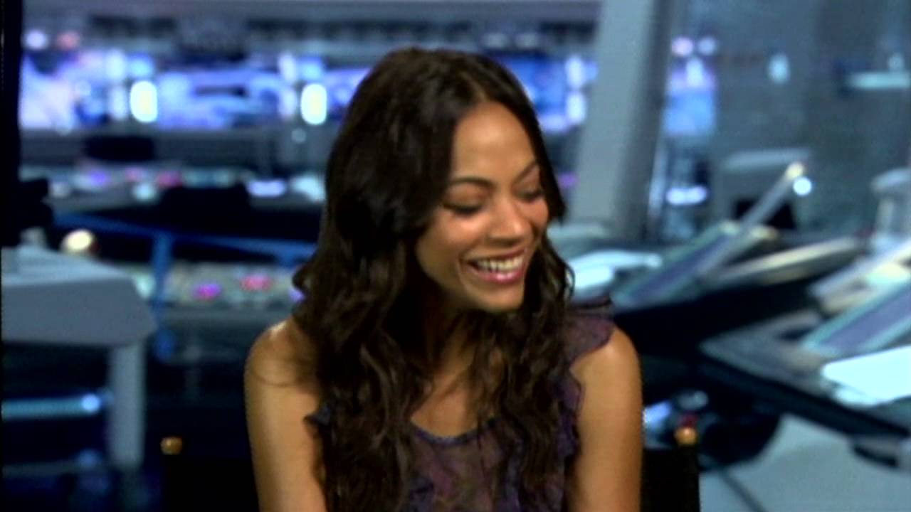 Star Trek: Zoe Saldana Official interview | ScreenSlam - YouTube