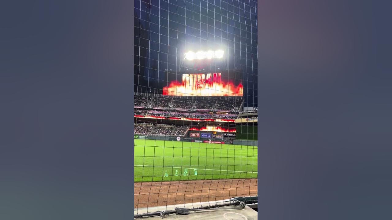 Jhoan Duran Entrance YouTube jhoan-duran-has-the-best-entrance-in-all-of-baseball-youtube
