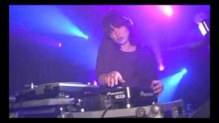 Download Lagu 100% Isis @  We Are The Future 2010 MP3