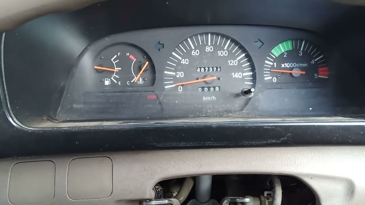 DISMANTLING 1994 TOYOTA COASTER BUS 4.2lt diesel, 5 speed manual trans C8068