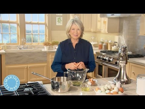 Martha Stewart’s Upside-Down Lemon Meringue Pie – Martha Stewart