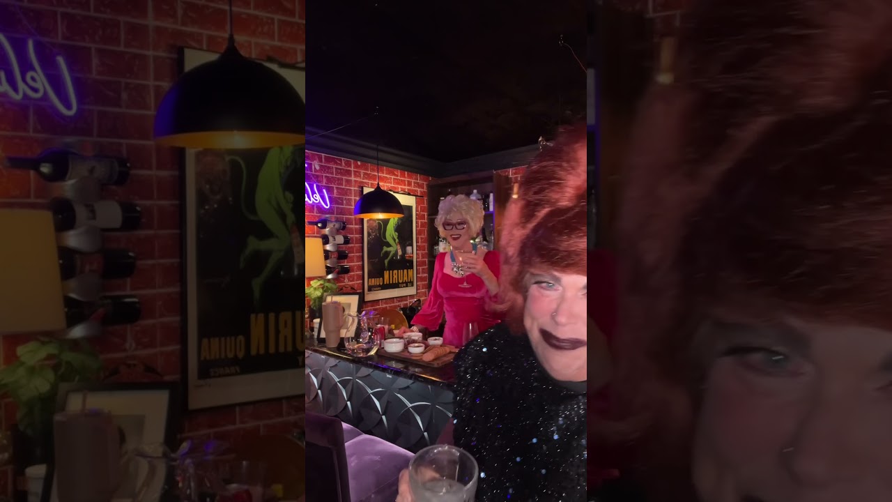 Funny video Drag Queen! 