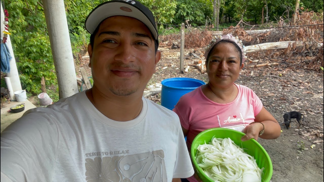 Preparando una rica galaxia para almorzar por el cumpleaños de Tina ☺️❤️