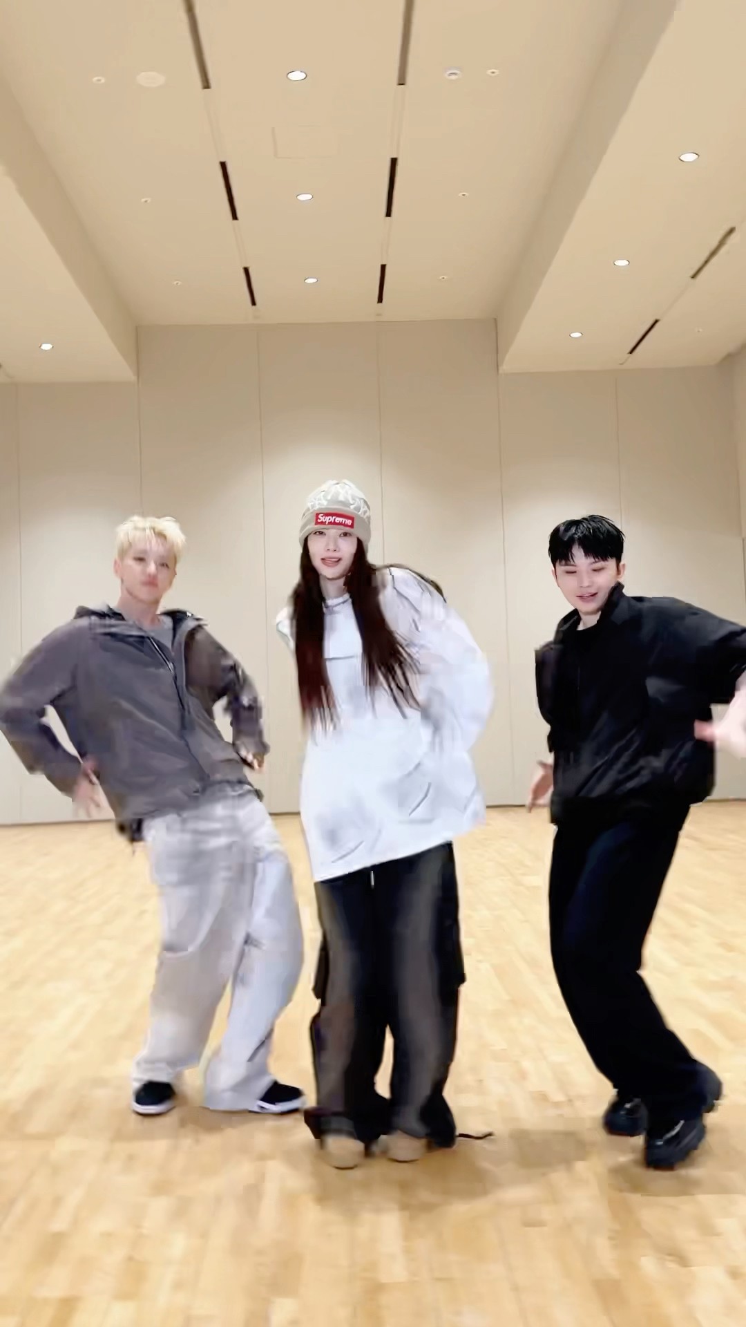 #동갑내기 ? with #HONGEUNCHAE #홍은채 #LE_SSERAFIM #르세라핌 #HxW #호시X우지 #96ers #BEAM