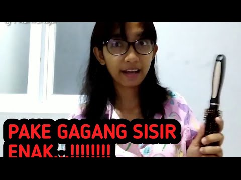 CW CANTIK NG0C0K PAKE GAGANG SISIR DI DAPUR