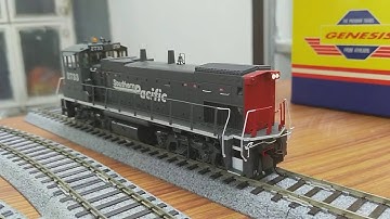 Athearn Genesis HO MP15AC SP #2733 DCC/Sound