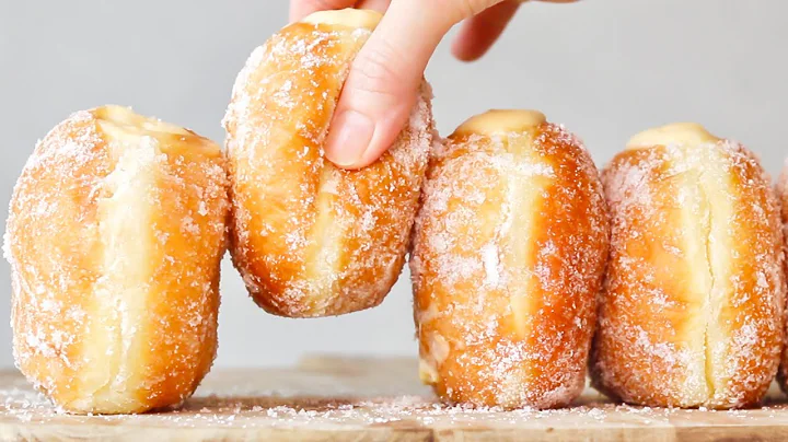 Bomboloni - Traditional Italian Donuts | Bombolone aka Cream Filled Doughnut