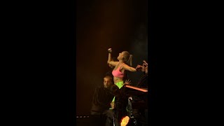 Hande Yener - Kuruçeşme Açıkhava Konseri 11.06.22 (Kısa Lar)