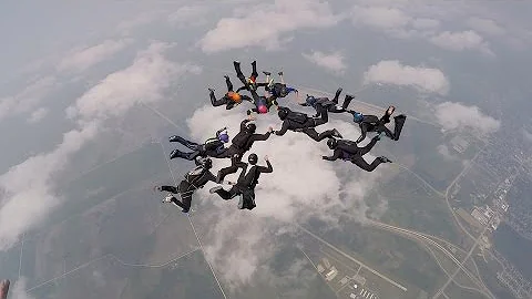 Hannah Berkowitz World Class 12 Way first jump as ...