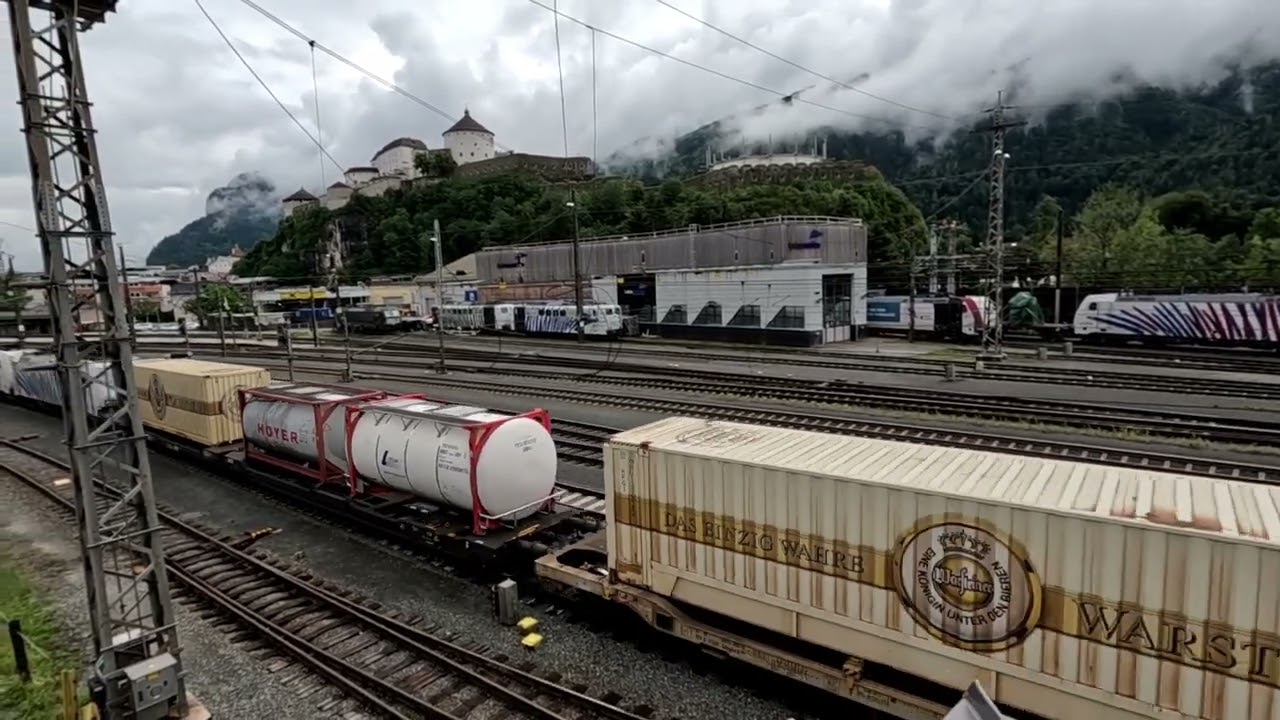 Züge im Bahnhof Kufstein