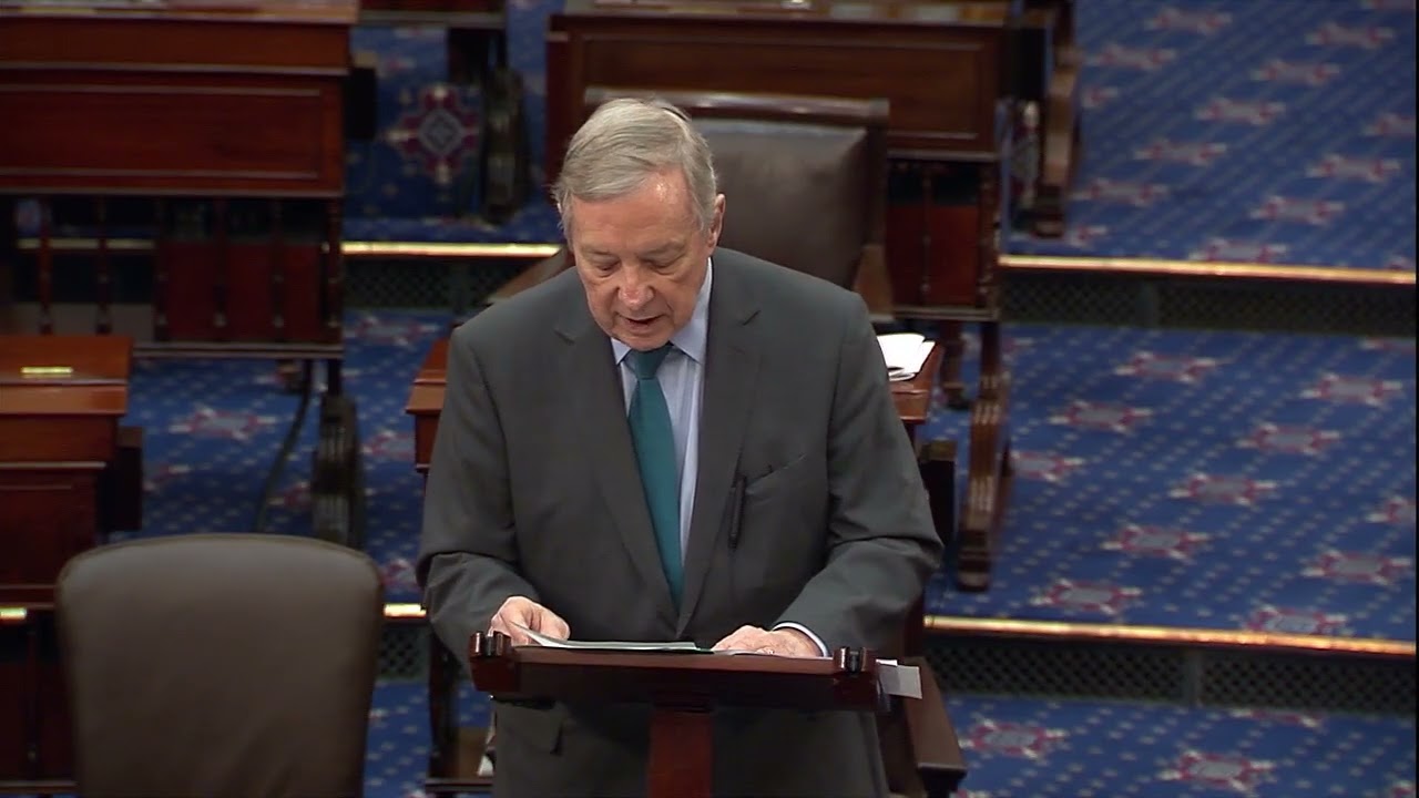 Дурбин бьет тревогу по поводу угроз президента Трампа в адрес честности выборов.