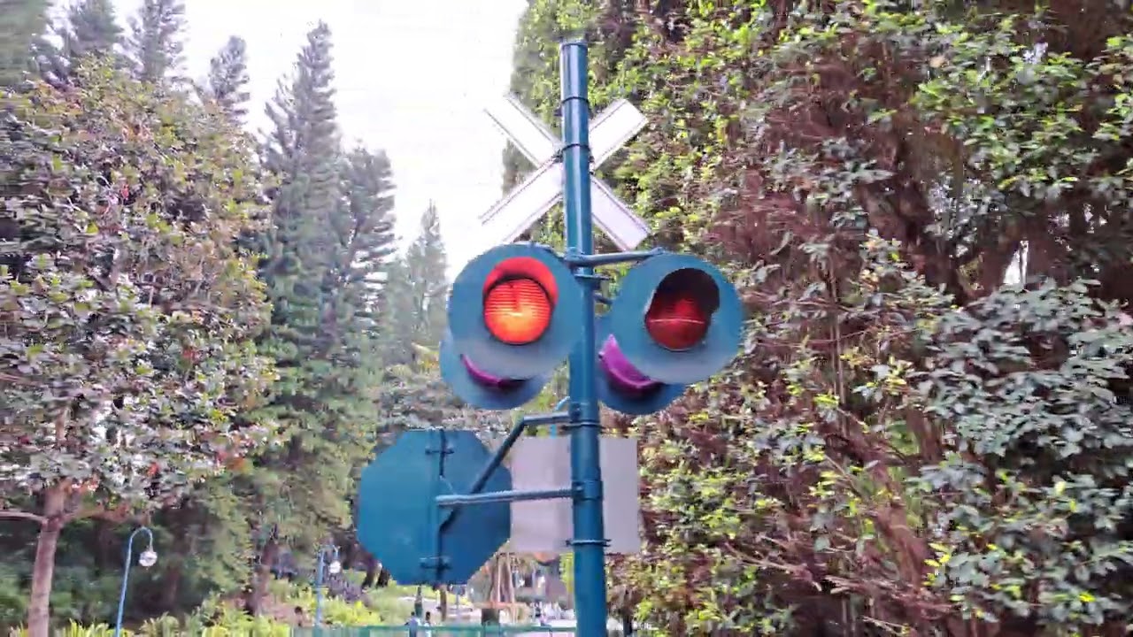 Hong Kong Disneyland Railroad Part 2: Construction Update on Tomorrowland Stage