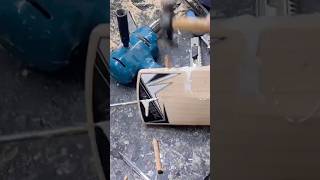 Keeley cricket bat with nasty toe crack in for repair and refurbishment