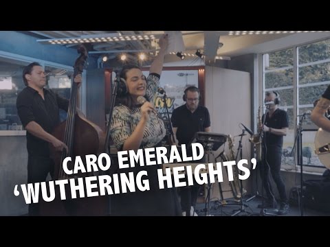Caro Emerald - 'Wuthering Heights' (Kate Bush cover) live @ Ekdom in de Ochtend