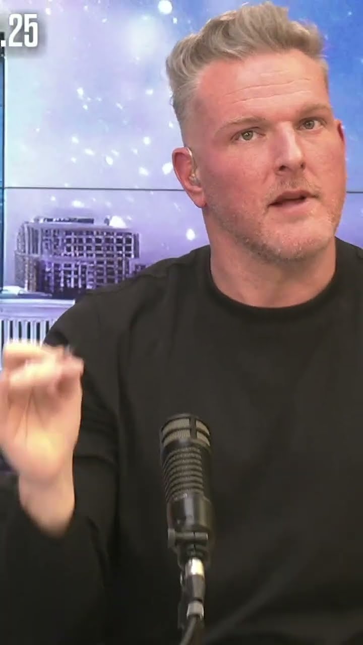 Pat McAfee … the author?! ✍️??