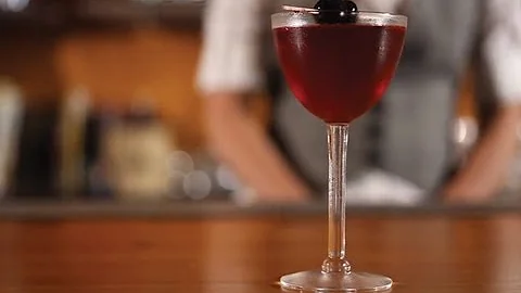 How to Make a Rob Roy Cocktail - Liquor.com