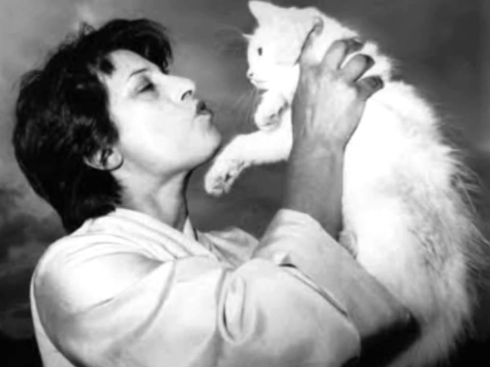 Anna Magnani kissing compilation