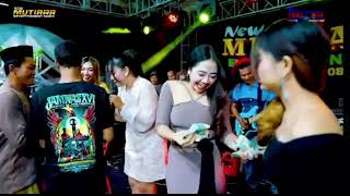 banjir saweran - nyatakanlah - selly prowoto all artis - New Mutiara