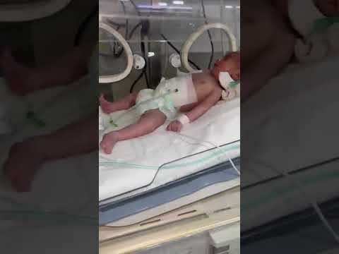 المبلغ اللي معنا ما بكفي علاج يحيى ساعدوا ولو بالقليل وربنا بيعو ض روح العطاء أمجد