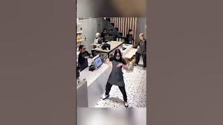 The crazy dance of the coffee shop staff! Will you also join?#shorts#viralvideo #dailylife