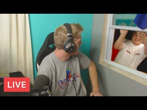 Surprising Tfue With $10,000 Live - Fortnite
