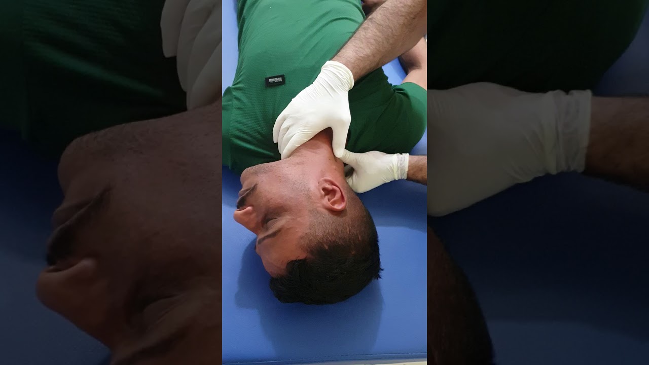 طقطقة المفاصل والعظام  وتقويم الفقرات وعلاج الانزلاق